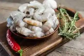 Camarón crudo